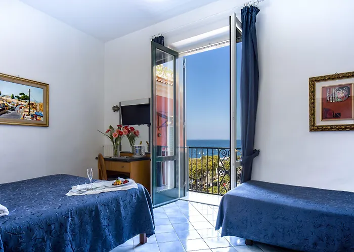 Il Faro Hotel 3*