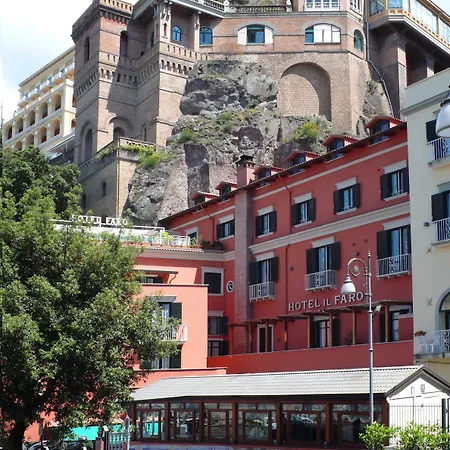 Szálloda Il Faro 3*