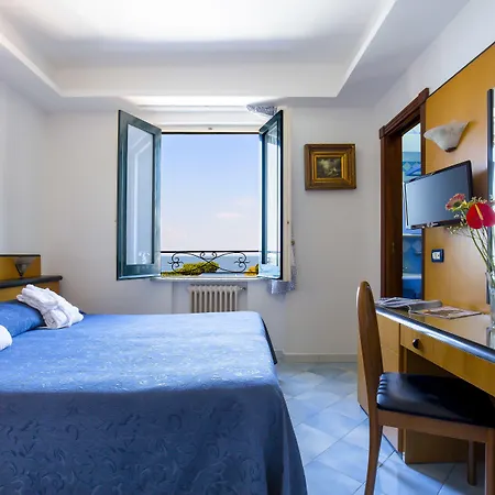 Hotel Il Faro 3*