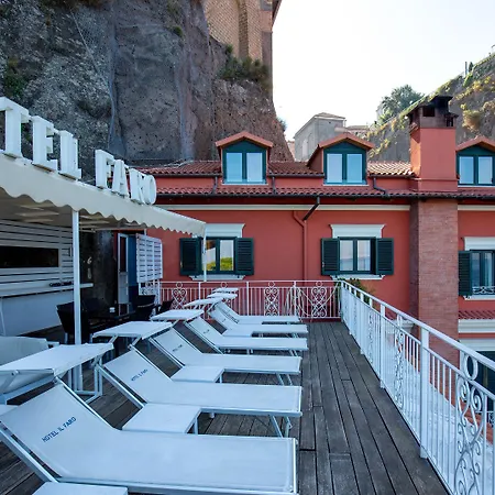Il Faro Hotel 3*