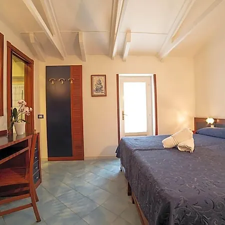 Il Faro Ξενοδοχείο 3*
