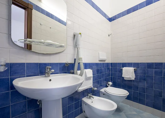 Ξενοδοχείο Il Faro 3*