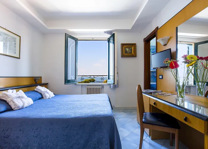 Ξενοδοχείο Il Faro 3*