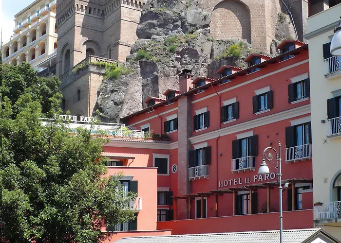 Ξενοδοχείο Il Faro 3*