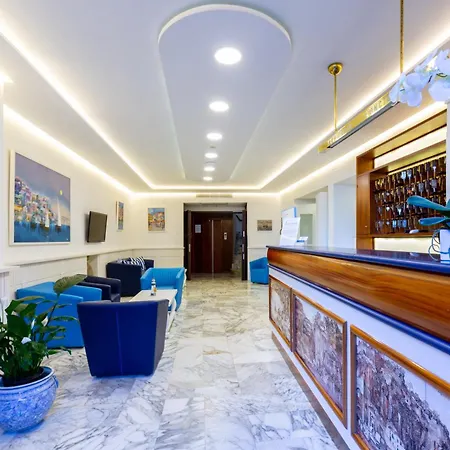 Ξενοδοχείο Il Faro 3*